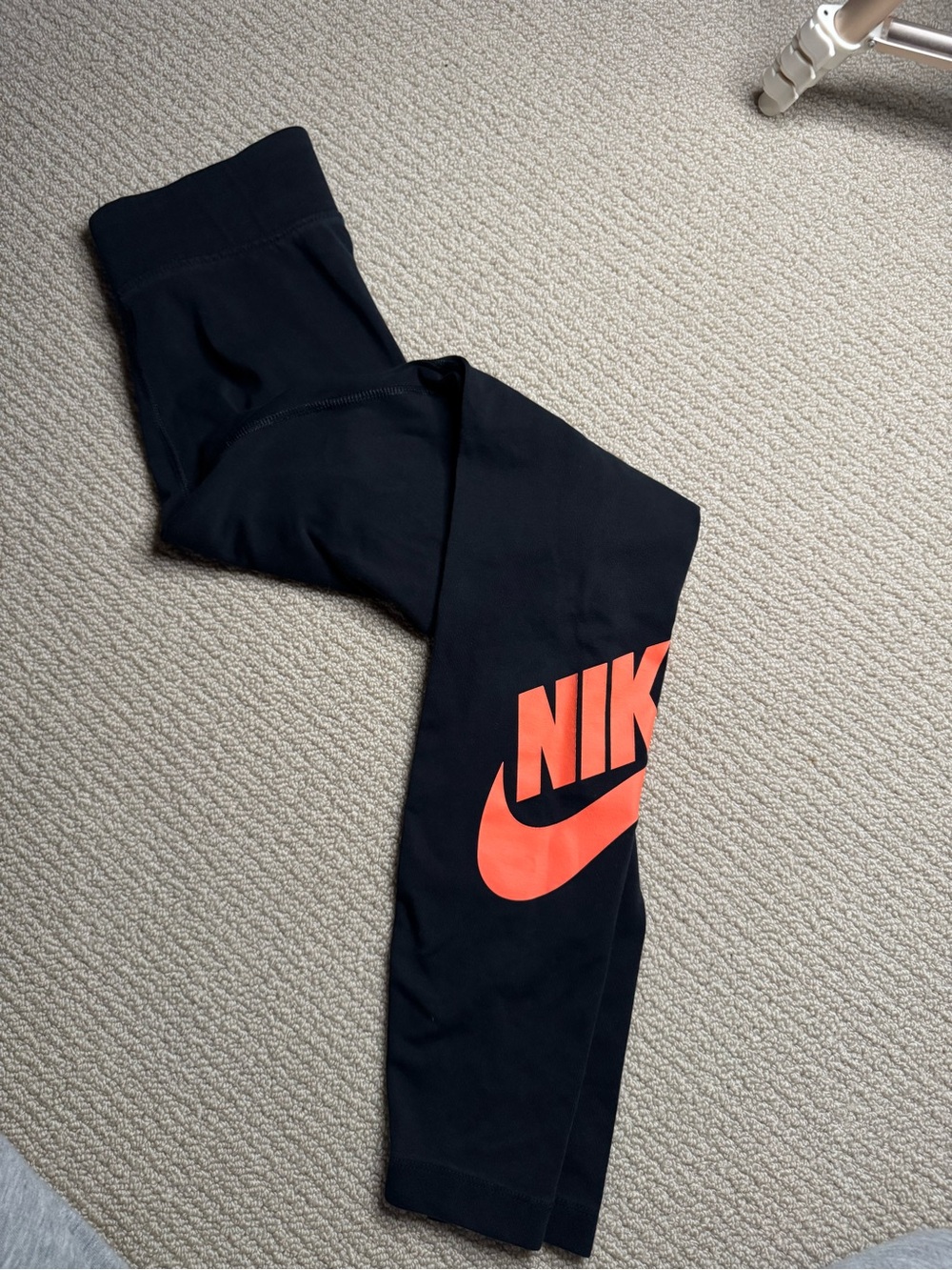 Women’s Nike XS Black Leggings with Coral Logo
